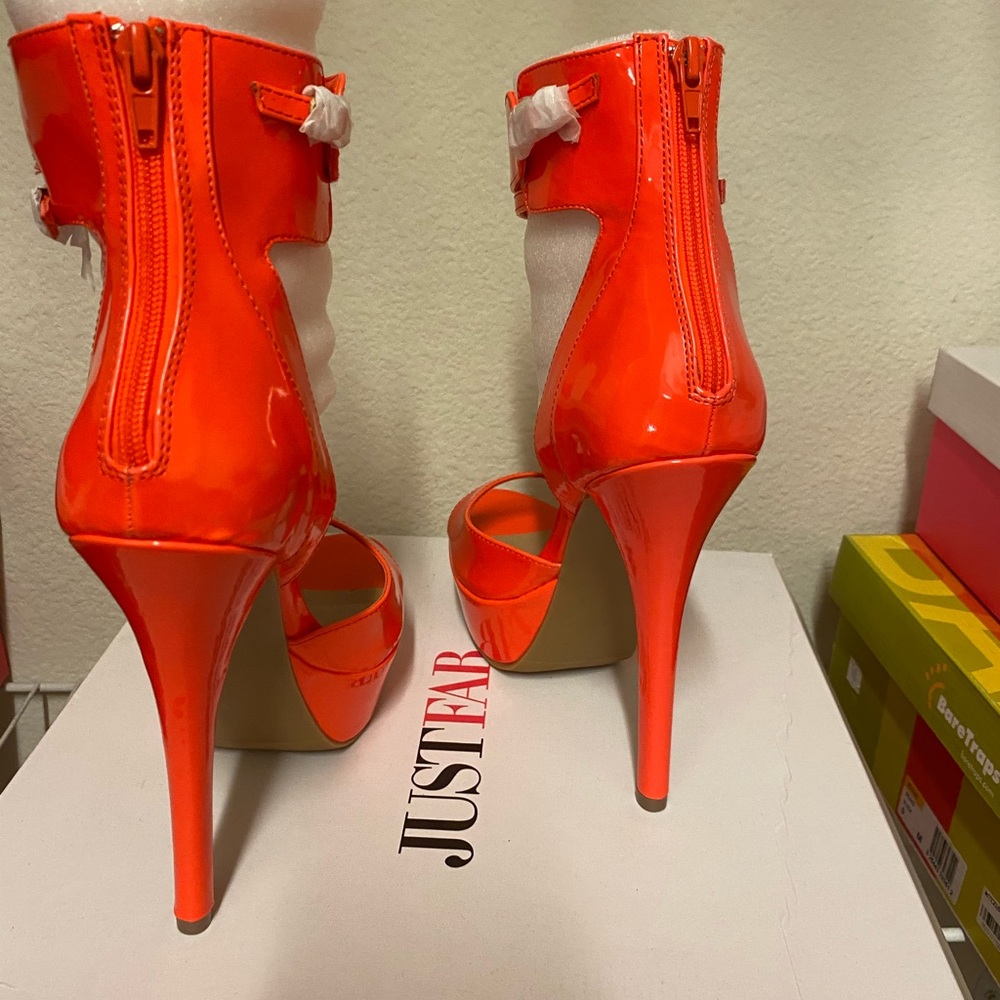 Women’s heel